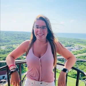 Meet your Posher, Kaitlyn